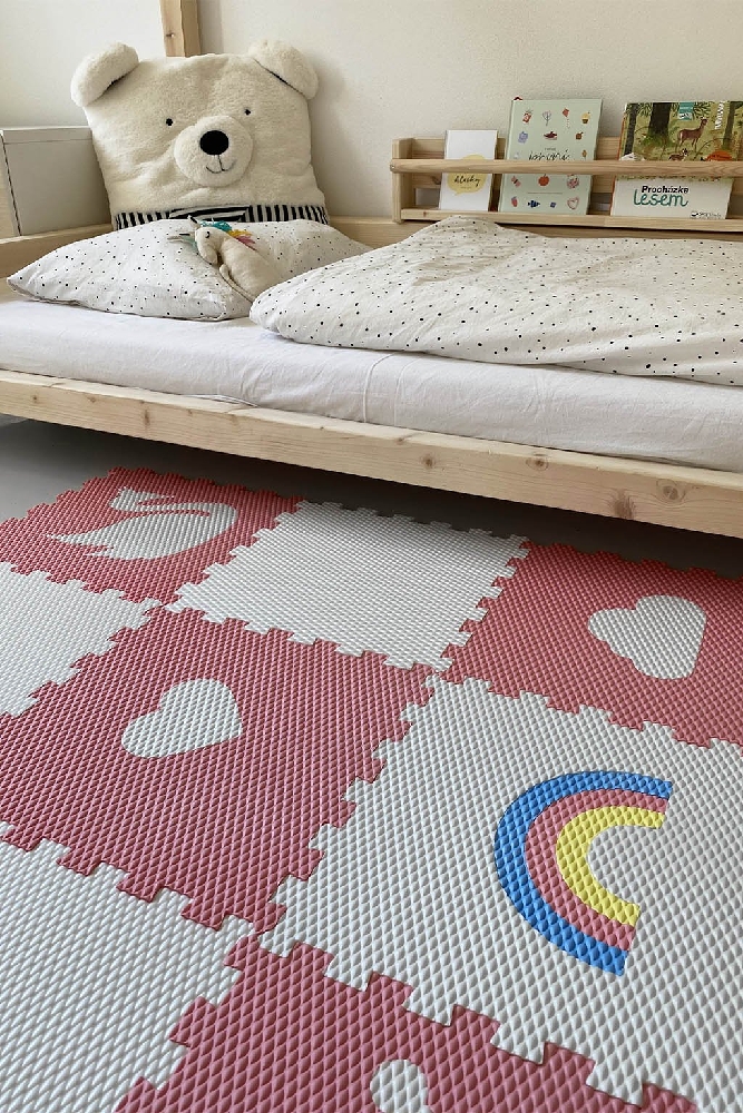 Pěnový dětský koberec - mráček, hvězda, labuť, srdce, korunka a duha 220158 